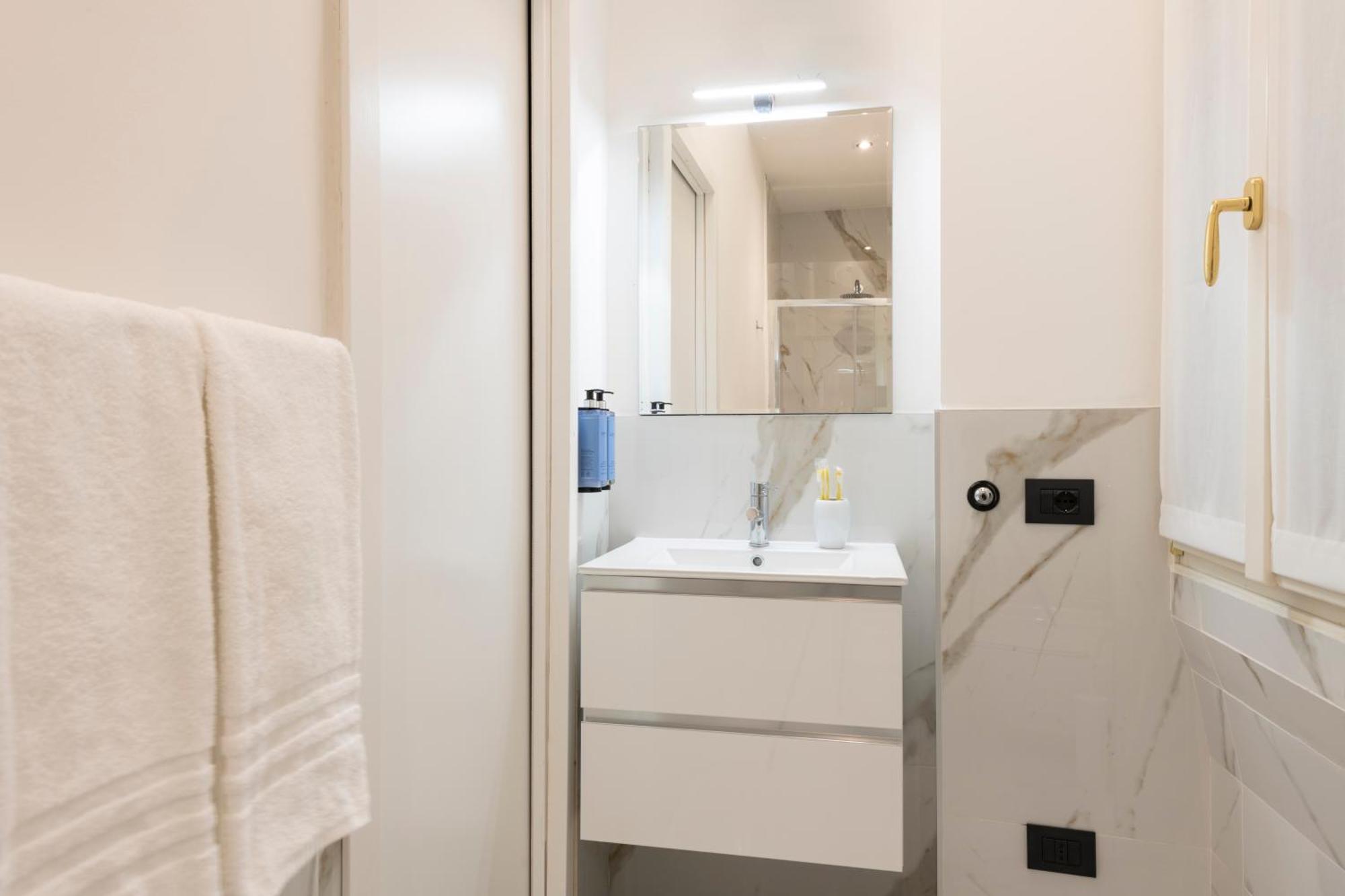 Milan Royal Suites Duomo Exteriör bild